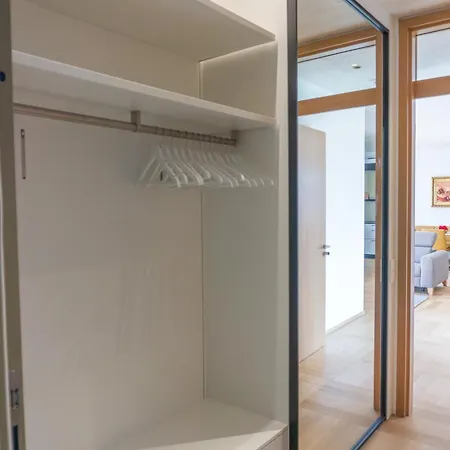N24 Apartment *